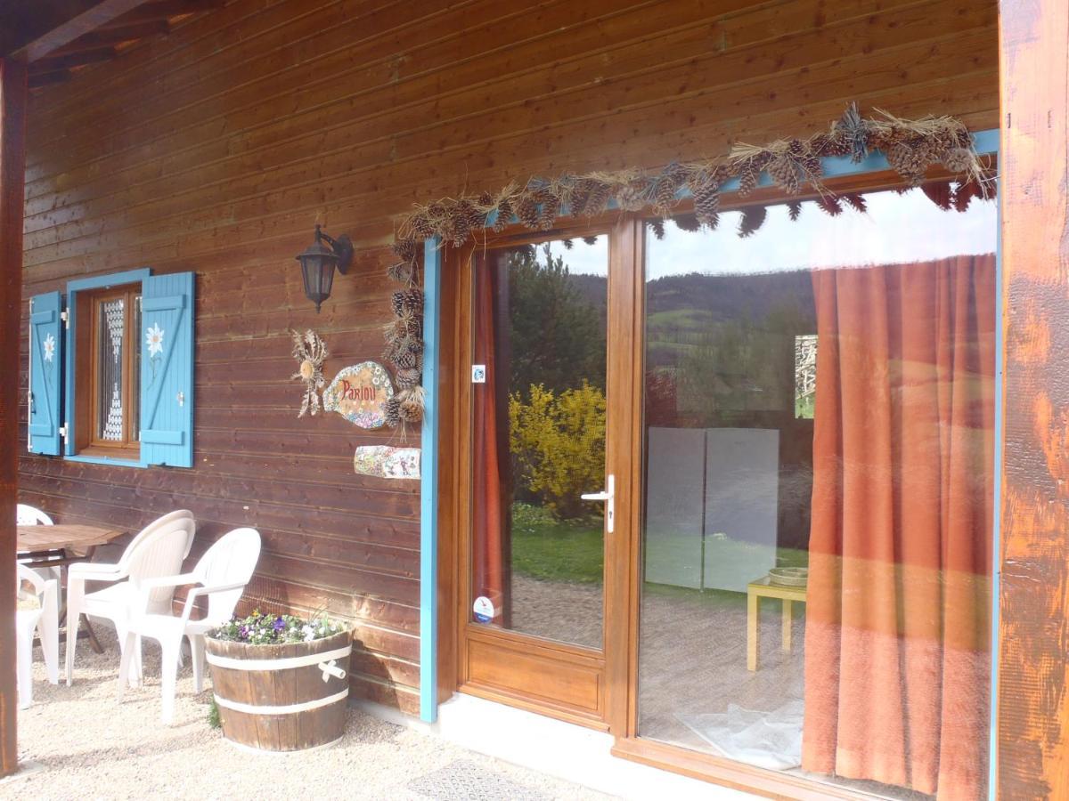 Les Chalets De La Vigne Grande Saint-Floret Exterior photo